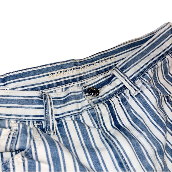 Shorts - Picture 2 of 4